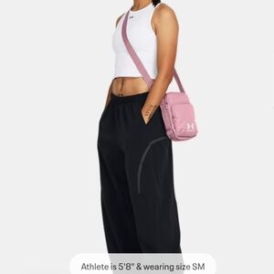 UA Unstoppable Vent Women's Parachute Pants Large